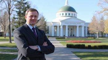 Богомолов подал прошение об освобождении от должности и. о. ректора Школы-студии МХАТ