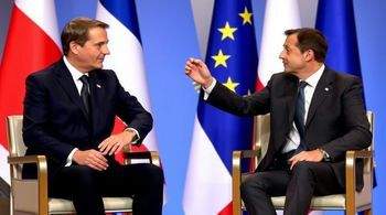 Французский президент стремится к диалогу с Россией: объяснение МИД