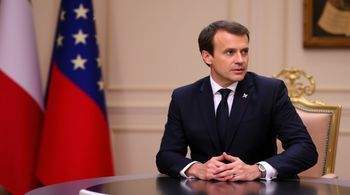 "Неожиданный ход Макрона в отношении России вызывает бурные обсуждения в интернете"