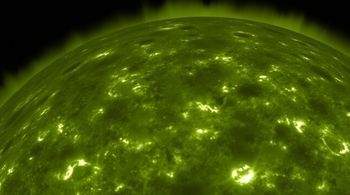 Ученые зафиксировали мощный выброс на невидимой стороне Солнца